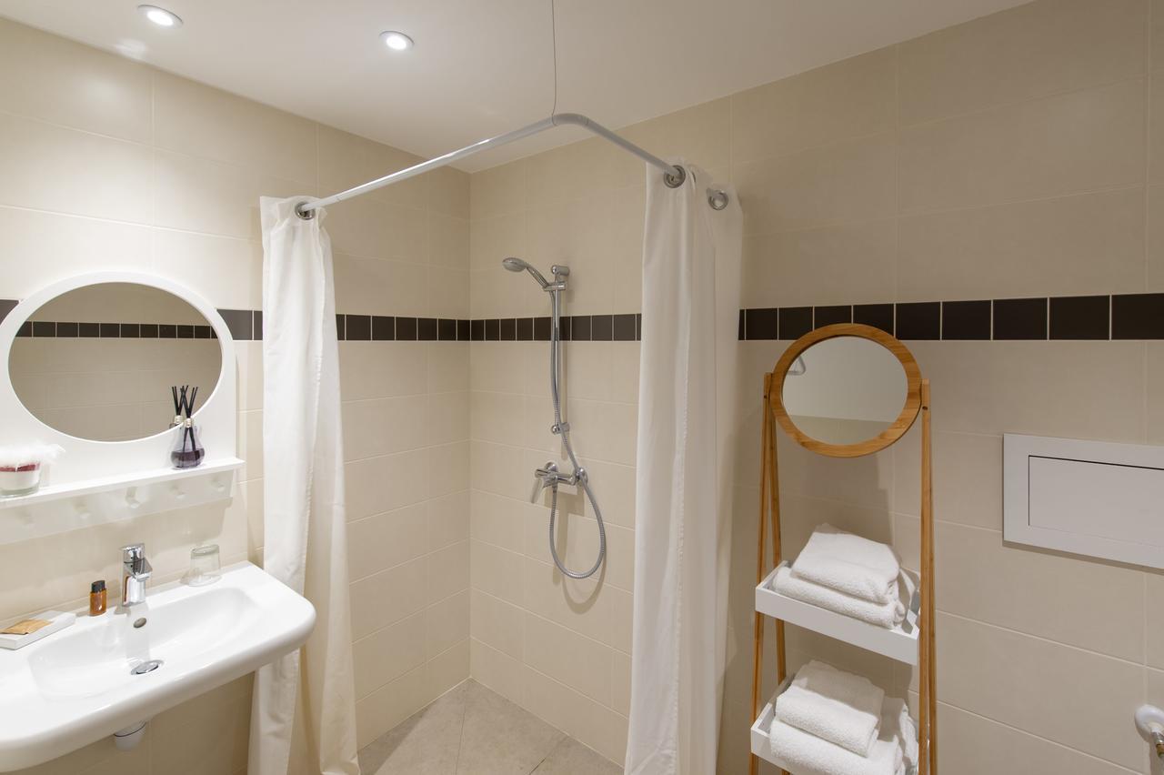 La Sorelle Hotel Golf Et Restaurant Villette-sur-Ain Εξωτερικό φωτογραφία